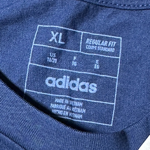 Boy’s Adidas Navy Graphic T-Shirt Size XL (18/20) - Picture 3 of 4